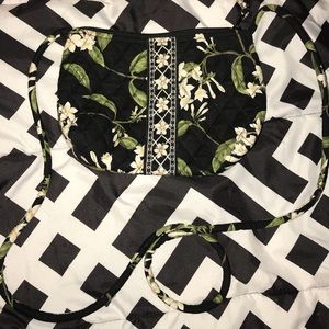 Vera Bradley "Jasmine" (RETIRED)crossbody